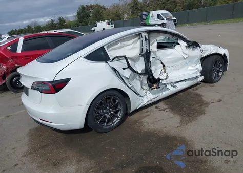 2018 Tesla Model 3 z USA, uszkodzony, nr VIN 5YJ3E1EA9JF162475